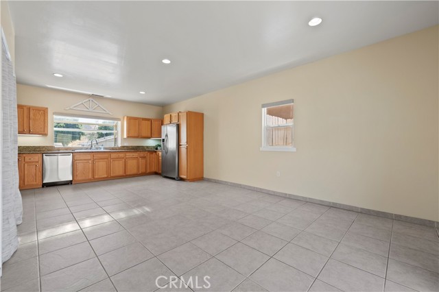Detail Gallery Image 7 of 23 For 29021 Lomita Dr, Castaic,  CA 91384 - 3 Beds | 2/1 Baths