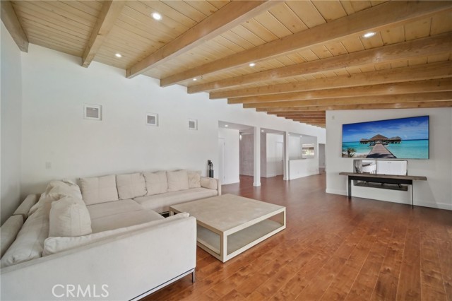 Detail Gallery Image 9 of 75 For 12218 Sarazen Pl, Granada Hills,  CA 91344 - 6 Beds | 5/2 Baths