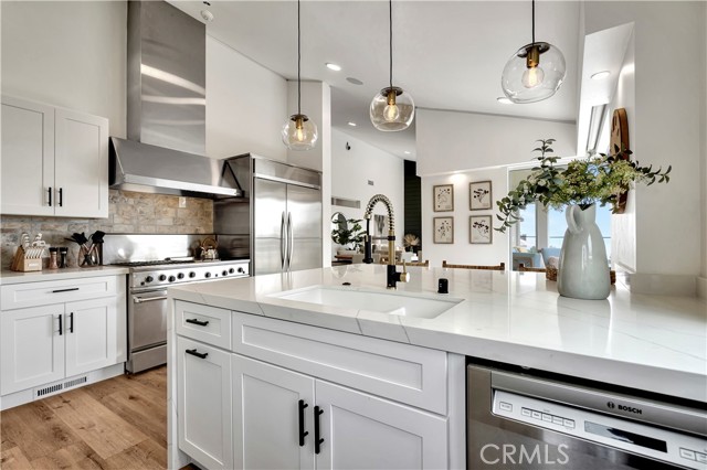 Detail Gallery Image 26 of 68 For 553 Temple Hills Dr, Laguna Beach,  CA 92651 - 5 Beds | 4/1 Baths