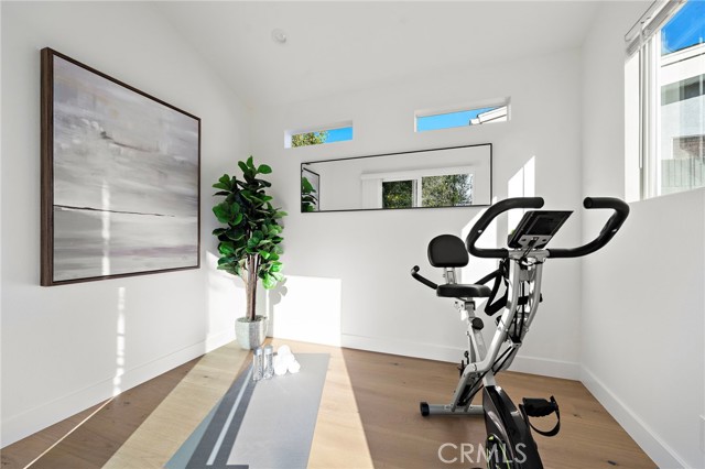 Detail Gallery Image 27 of 33 For 9441 Iolani Cir, Huntington Beach,  CA 92646 - 4 Beds | 2 Baths