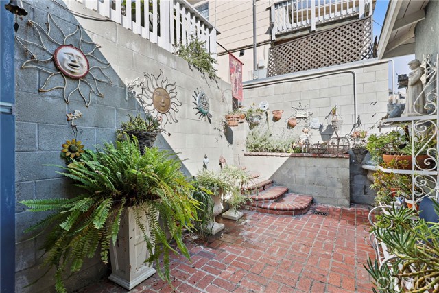 Detail Gallery Image 22 of 30 For 2334 Highbury, Los Angeles,  CA 90032 - 3 Beds | 2 Baths