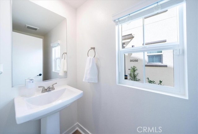 35246 Blossom, Fallbrook CA: https://media.crmls.org/medias/331dbb65-df3f-43f6-a20f-8384c0d987d0.jpg