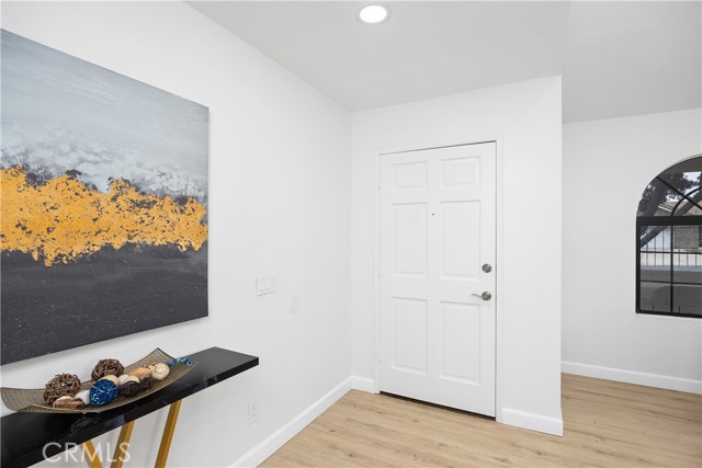 1348 Sandia Street, Corona CA: https://media.crmls.org/medias/331ddb0f-41fc-4527-842c-a09cc269fe83.jpg