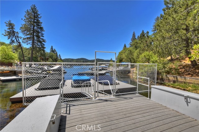 72 N Winter Harbor Cove #C, Lake Arrowhead, CA 92352