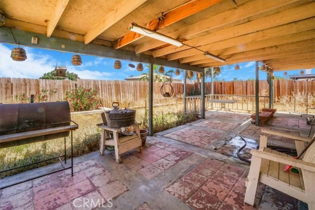 Detail Gallery Image 8 of 45 For 14042 Rogers Ln, Victorville,  CA 92392 - 3 Beds | 2 Baths