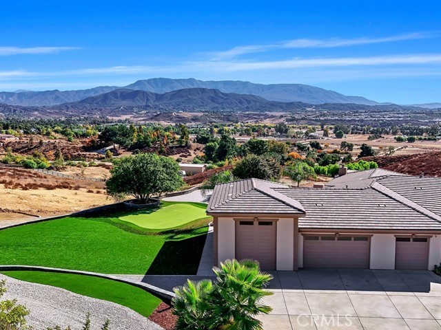 Detail Gallery Image 7 of 67 For 42650 Calle Contento, Temecula,  CA 92592 - 5 Beds | 5/1 Baths