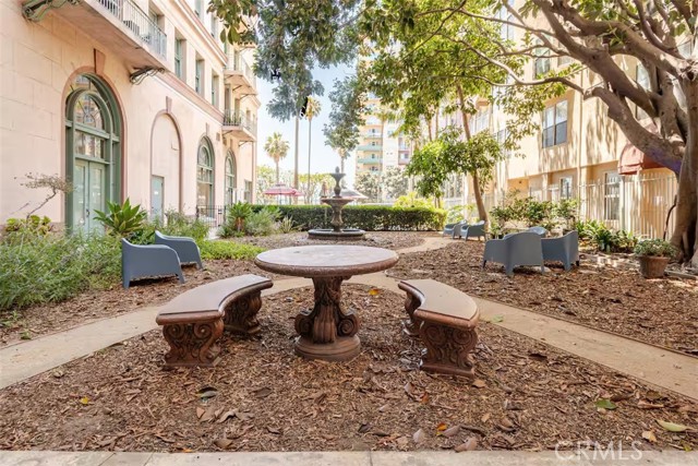 455 E Ocean Boulevard, Long Beach CA: https://media.crmls.org/medias/331ff8c1-32d1-4e05-b905-245144d908ce.jpg