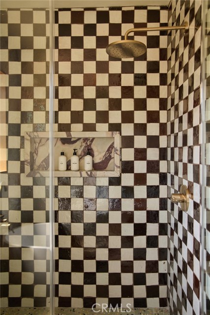 4367 Rising Hill Road, Altadena CA: https://media.crmls.org/medias/33204c81-57e3-4370-8860-89e68e662fba.jpg