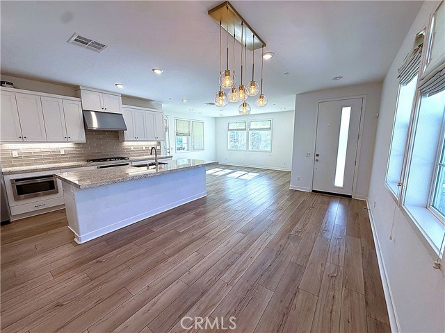 Front Image Thumbnail for CRSR26011072