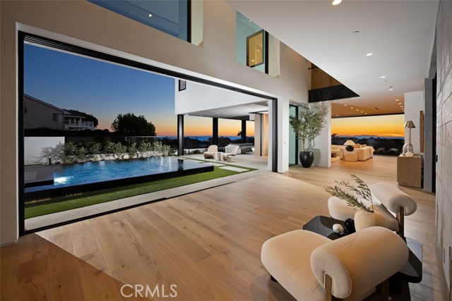 53 Montecito, Corona del Mar CA: https://media.crmls.org/medias/33212584-4127-48c7-b784-f1209b111ac1.jpg