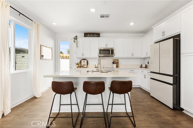 Detail Gallery Image 5 of 37 For 31530 Cobalite Dr, Winchester,  CA 92596 - 4 Beds | 3 Baths