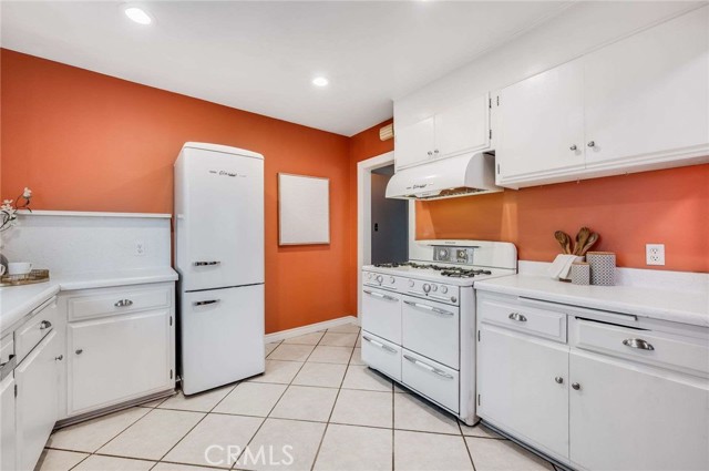 5855 Lemon Avenue, Long Beach CA: https://media.crmls.org/medias/332235d3-9eaa-45ca-8ffe-91f5746a1a29.jpg