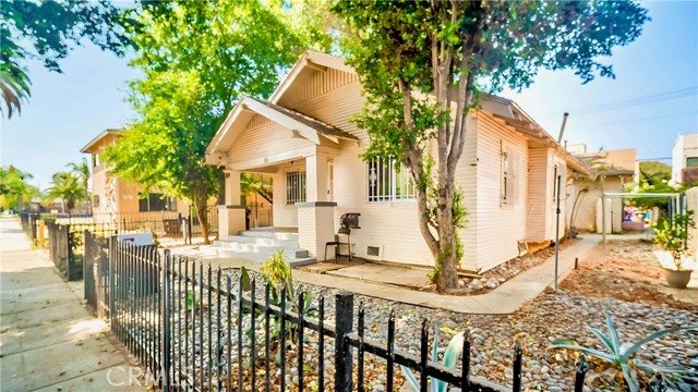 1201 Olive Avenue, Long Beach, California 90813, ,Multi-Family,For Sale,Olive,PW24198055