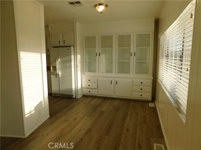 2230 Lake Park Drive, San Jacinto CA: https://media.crmls.org/medias/33226fb6-60da-4dc8-8399-92c75092ef71.jpg