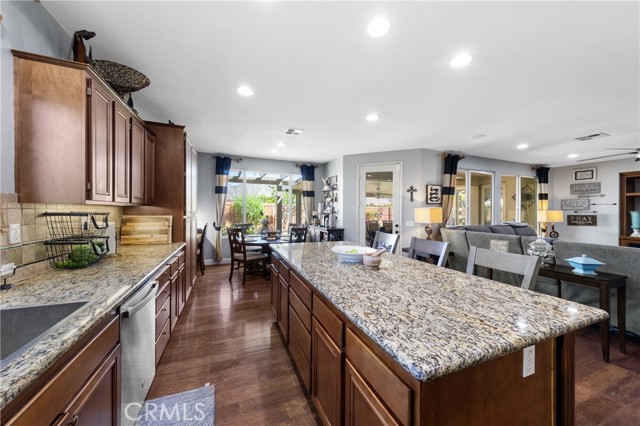 Detail Gallery Image 15 of 62 For 28012 Windjammer Ct, Menifee,  CA 92585 - 3 Beds | 3/1 Baths