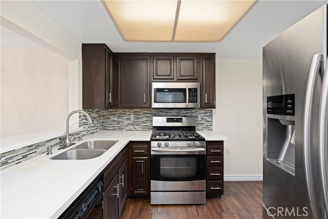 Detail Gallery Image 7 of 36 For 6716 Clybourn Ave #159,  North Hollywood,  CA 91606 - 2 Beds | 2 Baths