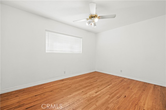 Detail Gallery Image 18 of 32 For 24123 Wildwood Canyon Rd, Newhall,  CA 91321 - 4 Beds | 2 Baths