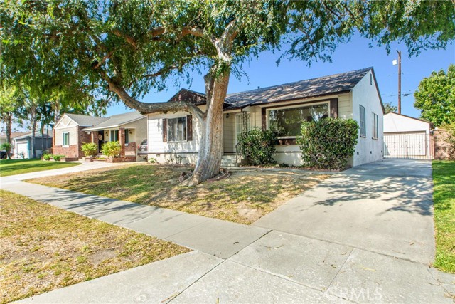 Image 2 for 4929 Barlin Ave, Lakewood, CA 90712