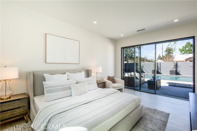 Detail Gallery Image 16 of 22 For 7913 Lasaine, Northridge,  CA 91325 - 4 Beds | 3/1 Baths