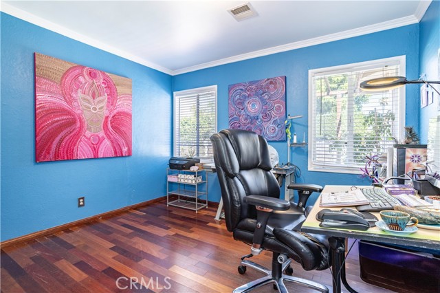 Detail Gallery Image 15 of 35 For 17101 Gault, Lake Balboa,  CA 91406 - 3 Beds | 2 Baths