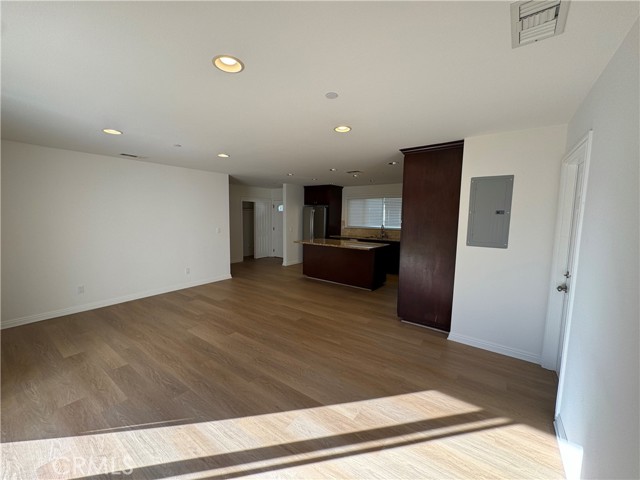 Detail Gallery Image 7 of 22 For 1336 Calle Tulipan, Thousand Oaks,  CA 91360 - 4 Beds | 2 Baths