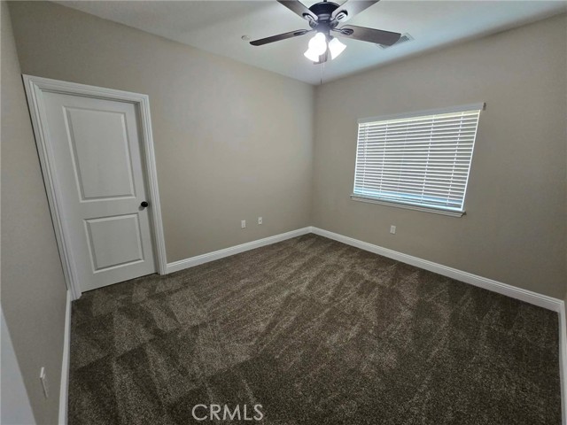 Detail Gallery Image 19 of 28 For 20401 Tonawanda Rd, Apple Valley,  CA 92307 - 4 Beds | 3 Baths