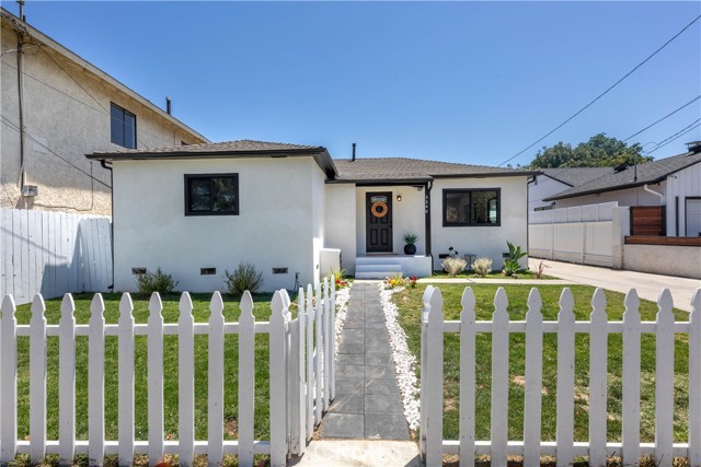 Detail Gallery Image 7 of 64 For 3240 Pacific Ave, Long Beach,  CA 90807 - 4 Beds | 3 Baths