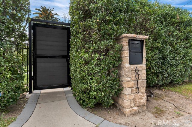 Detail Gallery Image 29 of 29 For 19943 Oxnard, Woodland Hills,  CA 91367 - 4 Beds | 3 Baths