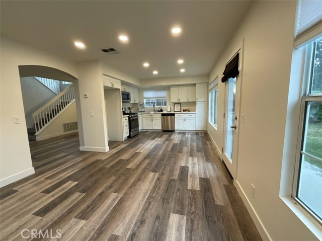 Detail Gallery Image 5 of 40 For 8028 Sorrento St, Fontana,  CA 92336 - 4 Beds | 2/1 Baths