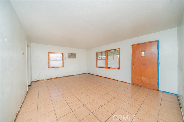 Detail Gallery Image 6 of 33 For 6929 37th, Jurupa Valley,  CA 92509 - 3 Beds | 1 Baths