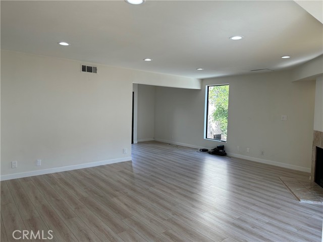 424 North Kenwood Street, 5 photo 5