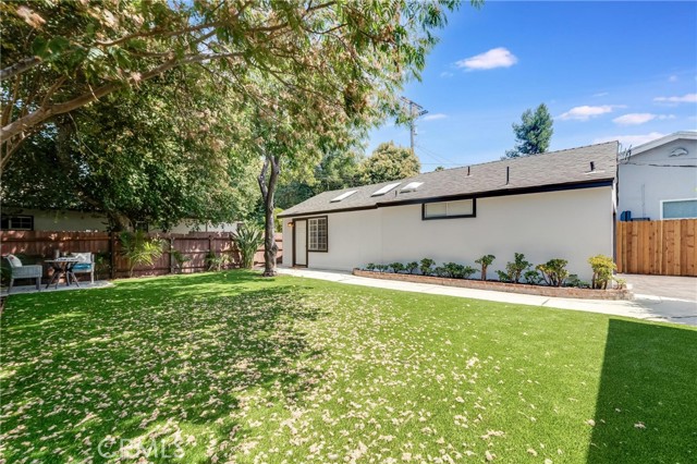Detail Gallery Image 24 of 40 For 5550 Fallbrook Ave, Woodland Hills,  CA 91367 - 3 Beds | 2 Baths