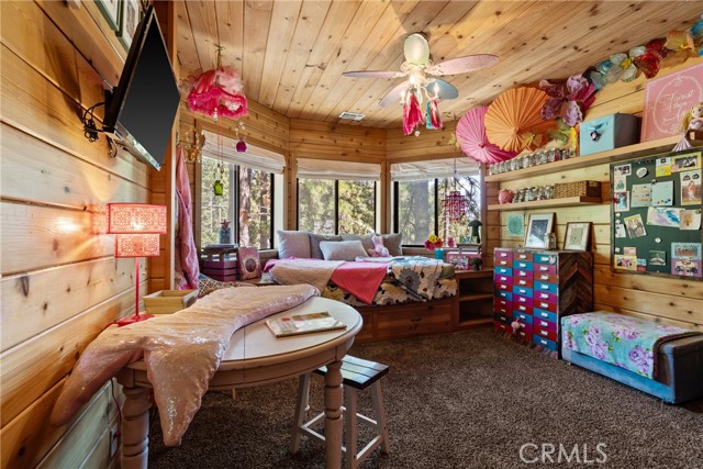 116 Pine Ridge Road, Crestline CA: https://media.crmls.org/medias/3327e41f-455e-4b5b-a4d2-c18b761c176e.jpg