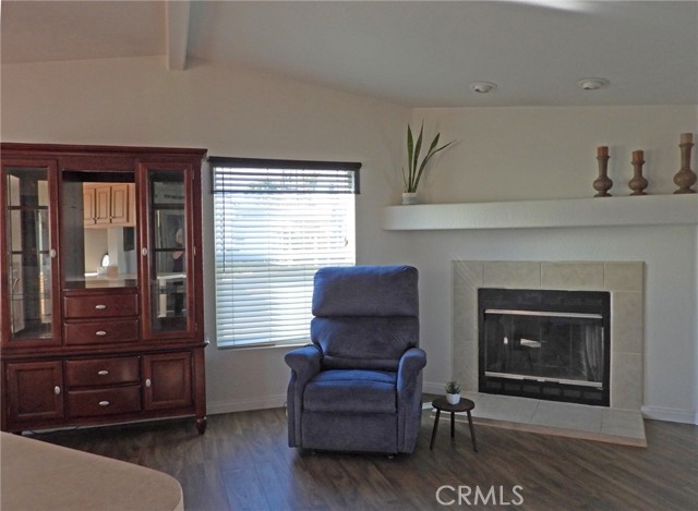 Detail Gallery Image 2 of 51 For 4 Oxford Way, Northridge,  CA 91324 - 2 Beds | 2 Baths