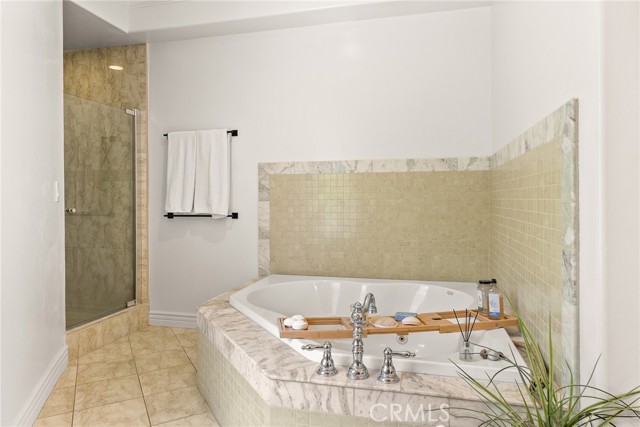 11145 Sunshine Terrace, Studio City CA: https://media.crmls.org/medias/33289b62-e466-4ee4-bd57-10d7a7d8ea75.jpg
