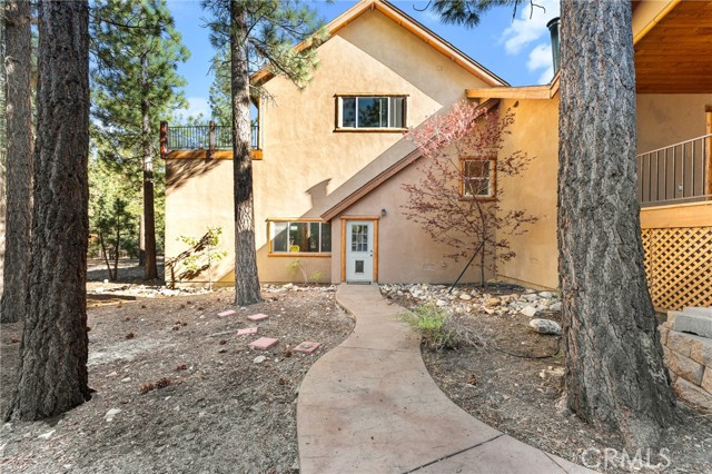 1540 Alderwood Court, Big Bear City CA: https://media.crmls.org/medias/332918bf-c8d5-44e6-b766-28dc7b569b01.jpg