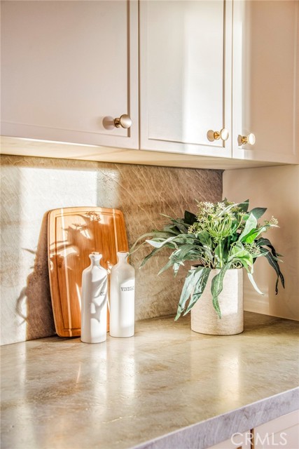 Detail Gallery Image 11 of 20 For 5125 Meridian St, Los Angeles,  CA 90042 - 3 Beds | 2 Baths