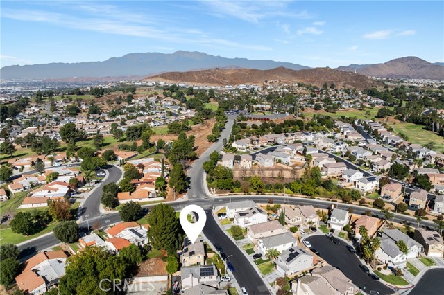 Detail Gallery Image 5 of 53 For 7992 Shadow Trails Ln, Jurupa Valley,  CA 92509 - 3 Beds | 2/1 Baths