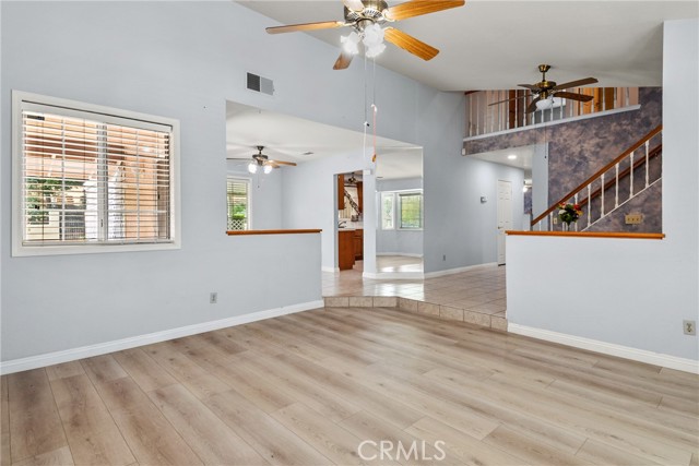 25708 Oak Ct, Moreno Valley CA: https://media.crmls.org/medias/332b7c9f-d283-46a3-899e-50c950fc7014.jpg