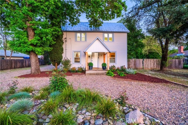 1711 Shasta Street, Anderson CA: https://media.crmls.org/medias/332bf4d9-b840-4d20-8b21-5c011ba29cd2.jpg