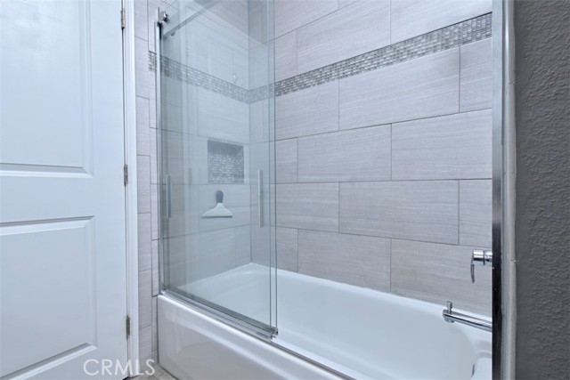 Detail Gallery Image 13 of 15 For 14115 Moorpark St #105,  Sherman Oaks,  CA 91423 - 2 Beds | 2 Baths