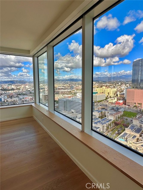 889 Francisco Street, 3608 photo 9
