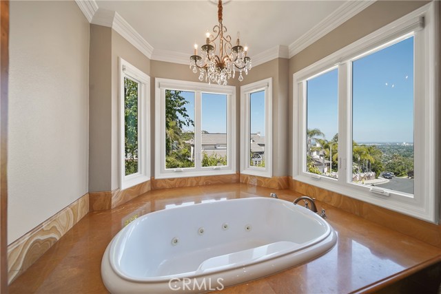 Detail Gallery Image 30 of 57 For 24762 Calvert St, Woodland Hills,  CA 91367 - 4 Beds | 4 Baths