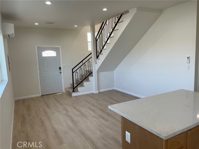 Detail Gallery Image 10 of 19 For 315 N Alvarado St #1/2,  Los Angeles,  CA 90026 - 4 Beds | 3 Baths