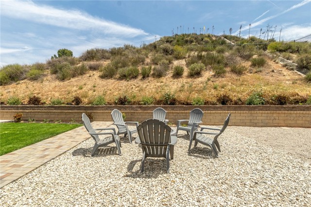 Detail Gallery Image 15 of 19 For 27295 via Marcia, Saugus,  CA 91350 - 4 Beds | 2 Baths