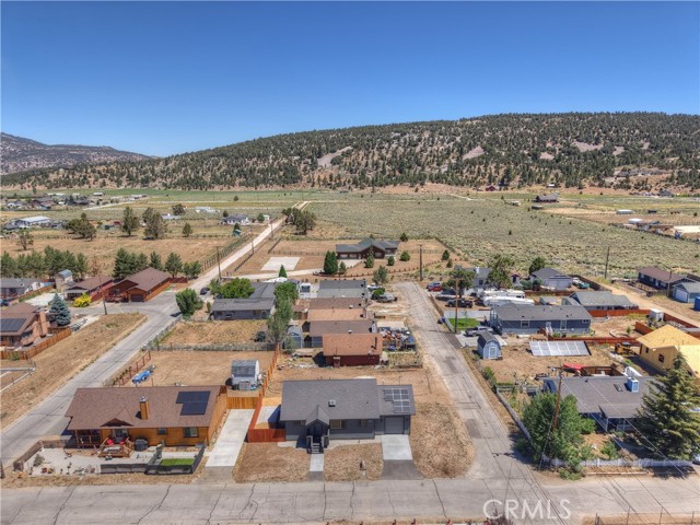 2217 Juniper Lane, Big Bear City CA: https://media.crmls.org/medias/332e58ed-cc8d-45d5-a27d-9dcc643d21d7.jpg