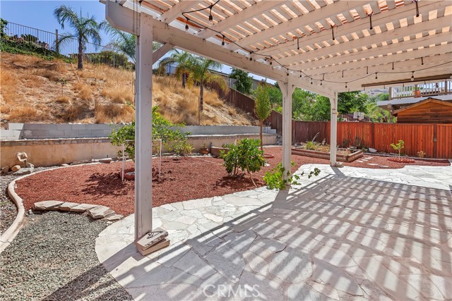 Detail Gallery Image 25 of 27 For 8911 Flintridge Ln, Corona,  CA 92883 - 4 Beds | 3 Baths