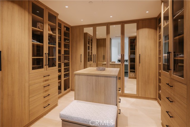 Detail Gallery Image 10 of 19 For 212 Hazel Dr, Corona Del Mar,  CA 92625 - 4 Beds | 3/1 Baths