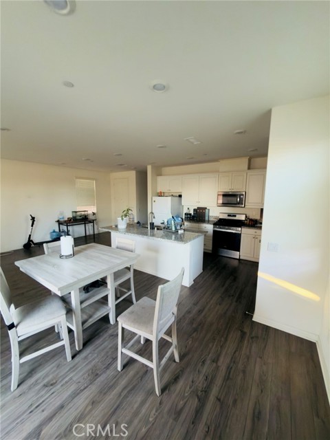 Detail Gallery Image 15 of 22 For 1646 Coral Bells, Upland,  CA 91784 - 4 Beds | 3 Baths