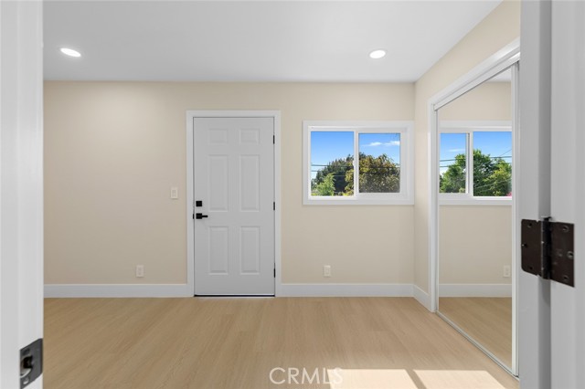 11091 Ranger Drive, Los Alamitos CA: https://media.crmls.org/medias/332fe1b4-0401-461c-a7f7-78a53747458a.jpg